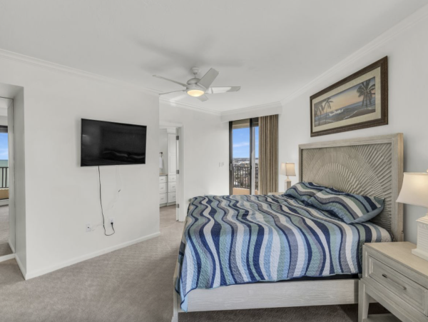 South end Marco Island Luxury Condo 3 month minimum